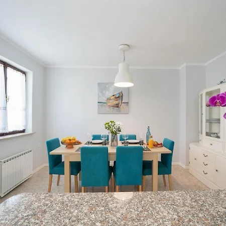 Apartment Bella *